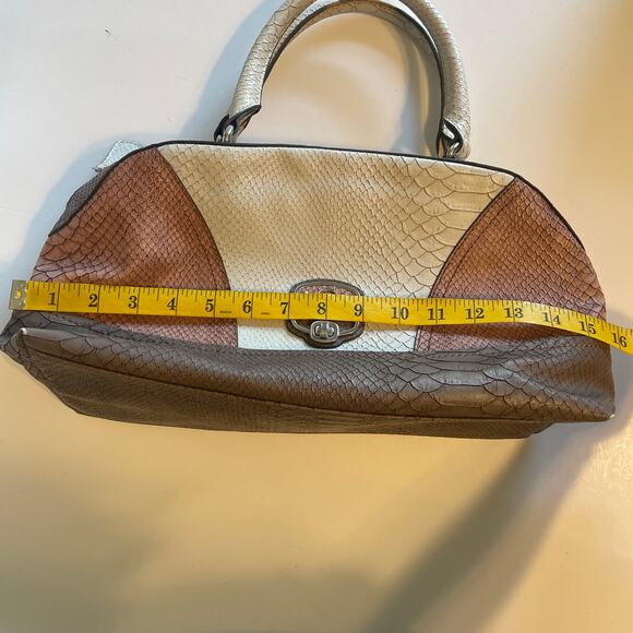 Guess Colorblock  Satchel Bag White Pink Gray Faux Snakeskin Y2K Purse Handbag - Picture 12 of 14
